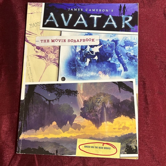 Avatar Soft back book The Movie Scrapbook James Cameron - Picture 1 of 3